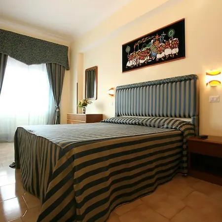 Tiburtina Hotel Holiday Rome Exterior photo